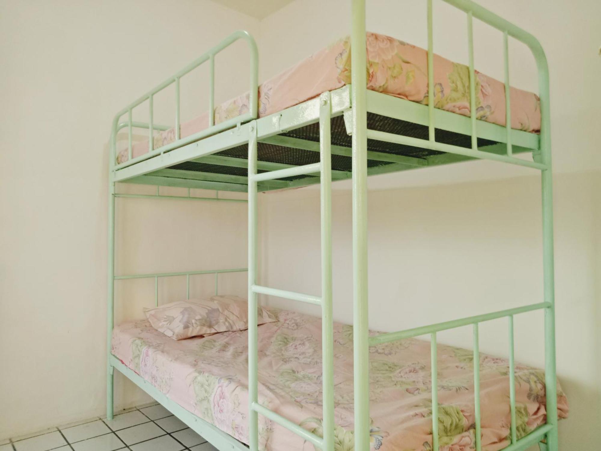 Griya Backpacker Pak Yon Bed & Breakfast Malang Luaran gambar