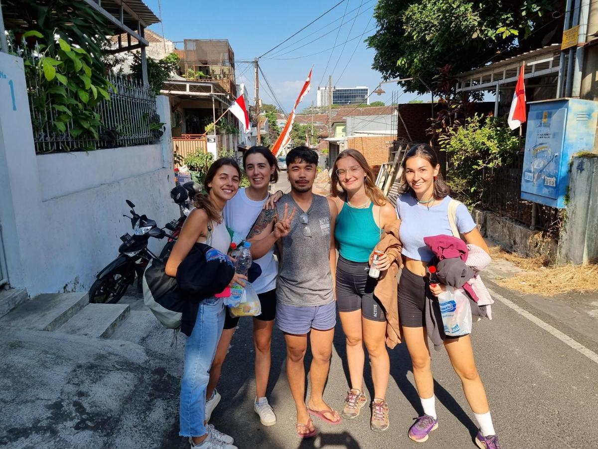 Griya Backpacker Pak Yon Bed & Breakfast Malang Luaran gambar